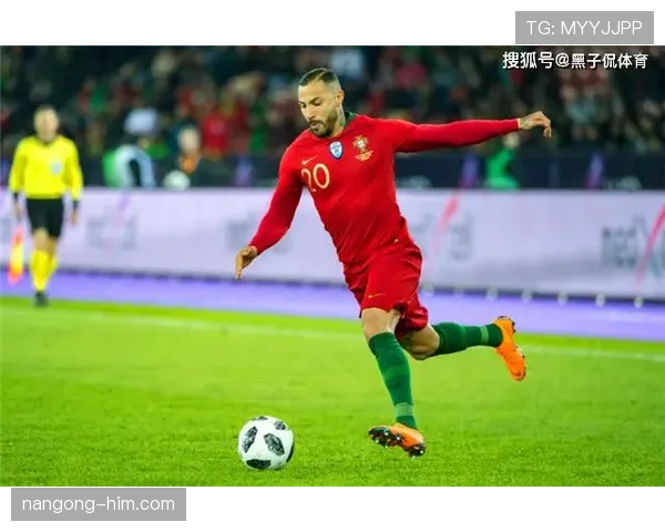 夸雷斯马与菲戈：体系依赖如何塑造边路爆破手的命运分化